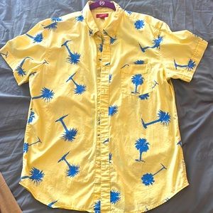 Mens button down short sleeve shirt with palm trees